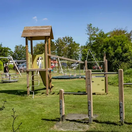 펜션 15 Op Recreatiepark De Wielen 신트 마르턴