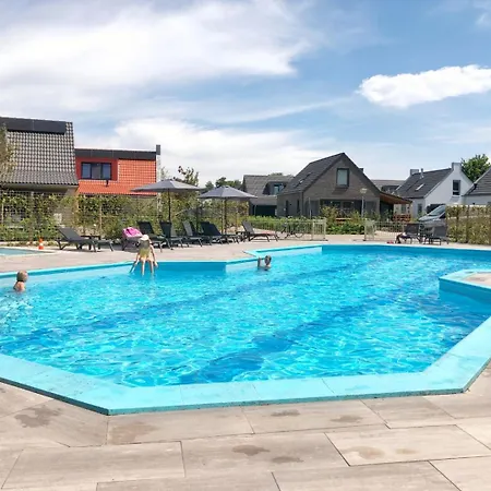 펜션 15 Op Recreatiepark De Wielen