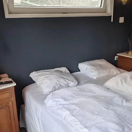 15 Op Recreatiepark De Wielen 펜션