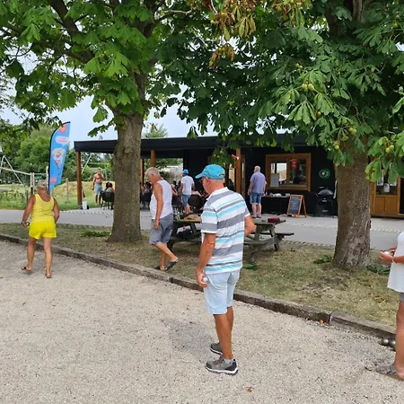 Nyaraló 15 Op Recreatiepark De Wielen